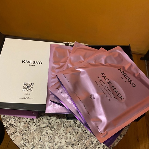 KNESKO Face Mask Bundle - Picture 3 of 3